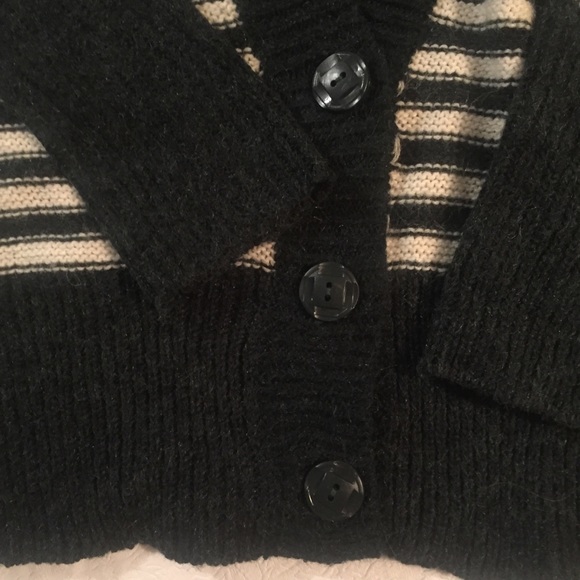 Suzy Shier Cardigan - Picture 2 of 7